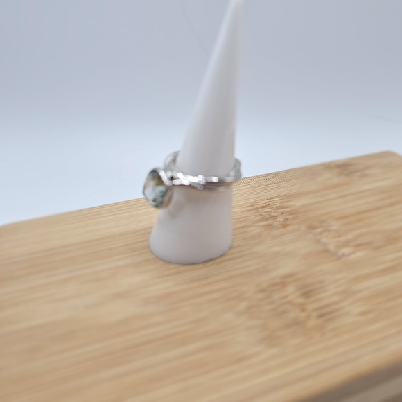 Swarovski Crystal Tanzanite Color Ring - Picture 3 of 8